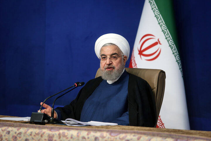 روحانی يجدد شكره للكوادر الطبية و یؤکد جمیع المعابر مع العراق مغلقة
