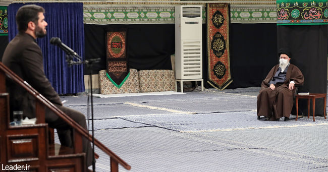 إقامة مراسم قراءة زيارة الاربعين بحضور قائد الثورة الاسلامية