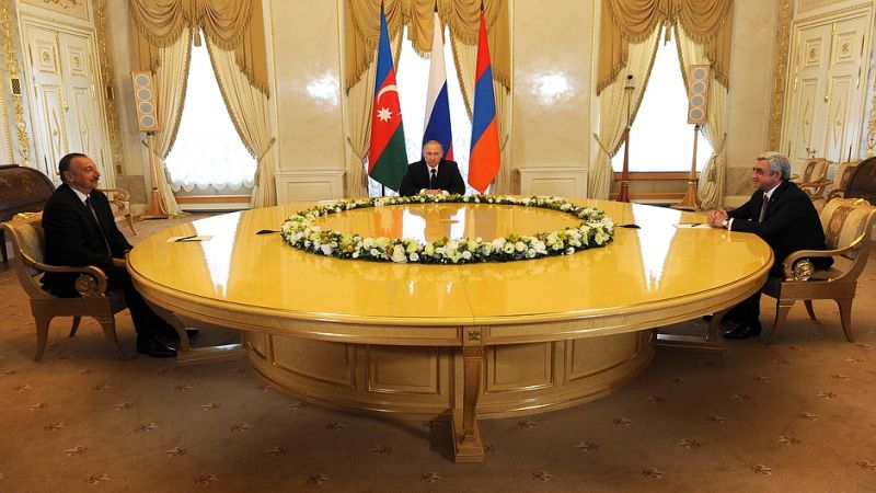 روسيا تدخل على خطّ التهدئة بين أذربيجان وأرمينيا