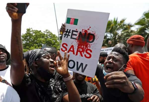 Manifestation contre les violences policières et la répression au Nigeria
