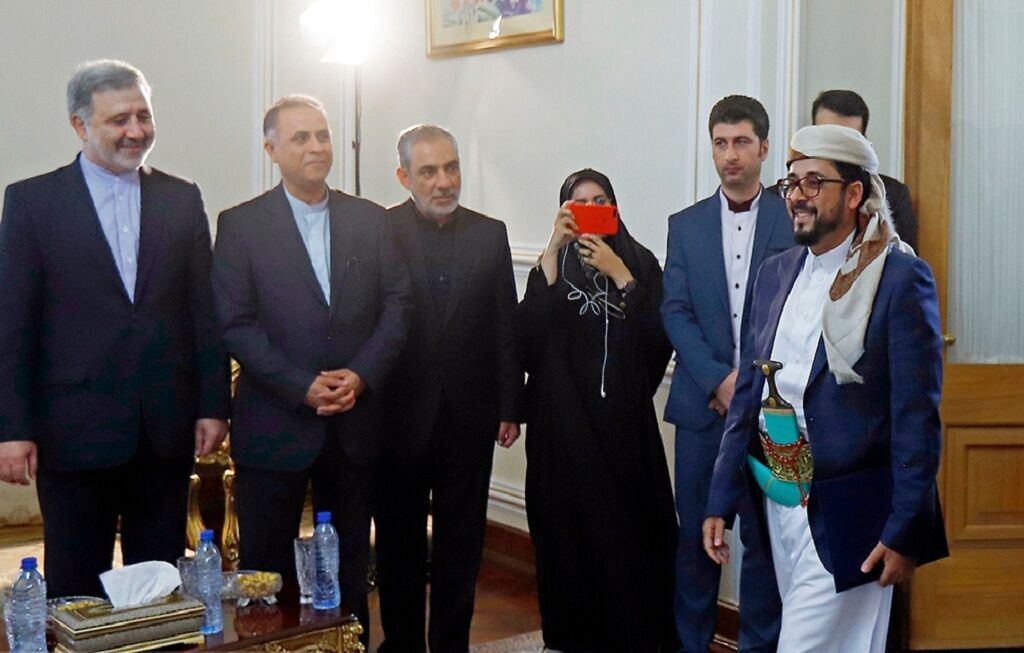 الدیلمی : إعادة فتح السفارة الإيرانية في صنعاء تمهيدا لفتح آفاق جديدة من العلاقات الدبلوماسية لبلاده مع العالم