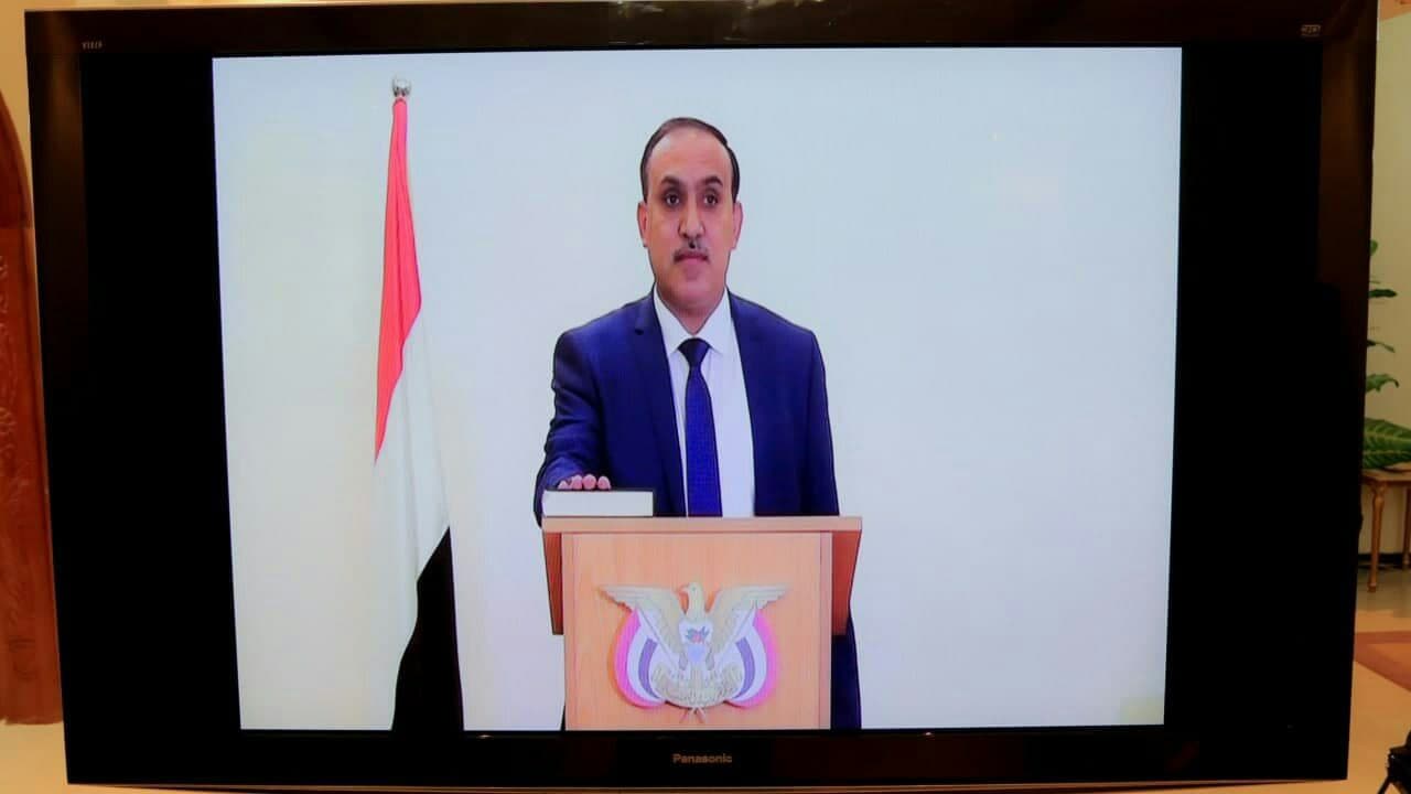 سفير اليمن لدى سوريا يؤدي اليمين الدستورية أمام الرئيس المشاط عبر الدائرة التلفزيونية