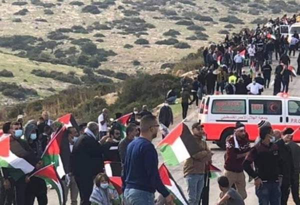 حمله نظامیان صهیونیست به تظاهرات مسالمت آمیز فلسطینیان