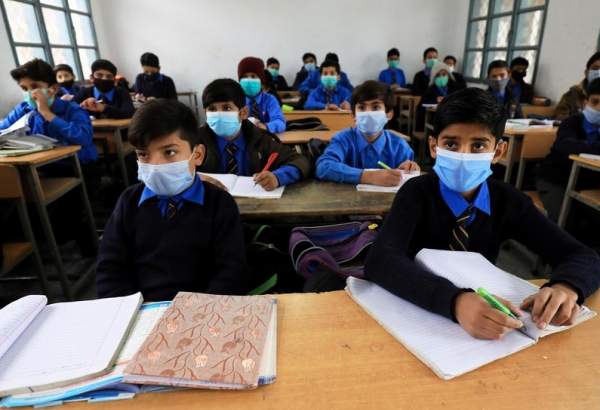 Le Pakistan ferme des écoles pour lutter contre les nouvelles infections à coronavirus