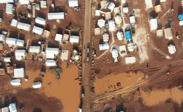 Syrian refugee camp engulfed in water following heavy rain (photo)  