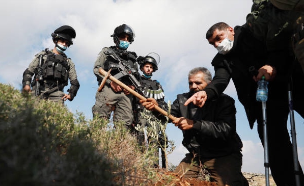 Israeli forces clash with Palestinian farmers in Salfit, West Bank (photo)  