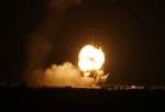 Les avions israéliens lancent des frappes aériennes contre la bande de Gaza assiégée