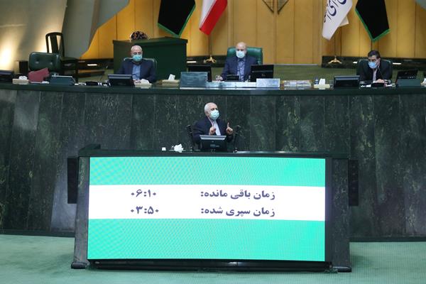 ظريف: سياسة الضغوط القصوى الاميركية فشلت امام مقاومة الشعب الايراني العظيم