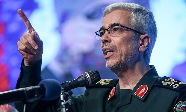 اللواء باقري: يعرب عن تقديره لنجاح المناورات الاخيرة التي اجرتها القوات المسلحة الايرانية