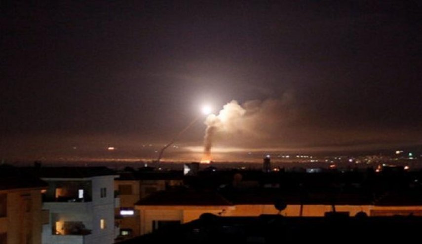 الدفاعات الجوية السورية تتصدى لهجوم "إسرائيلي" فجر الجمعة في محافظة حماة