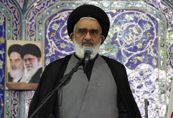 آمریکا می خواهد با فشار هوشمندانه بر ملت ایران به اهداف خود برسد