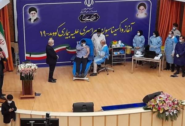 ۸۰۰ هزار نفر در تهران، در اولویت اول تزریق واکسن وارداتی کرونا قرار دارند