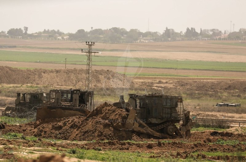 توغل 5 جرافات عسكرية "إسرائيلية" صباح الاحد شرق قطاع غزة