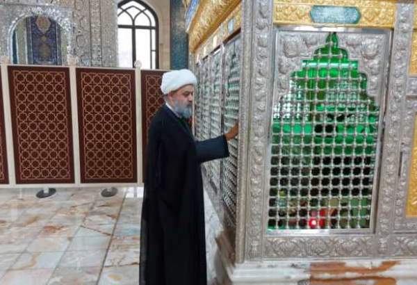 Le secrétaire général du CMREI visite la tombe du martyr ayatollah Hakim