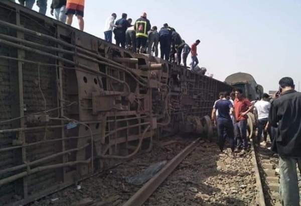 8 کشته و بیش از 100 زخمی در حادثه واژگونی قطار در مصر