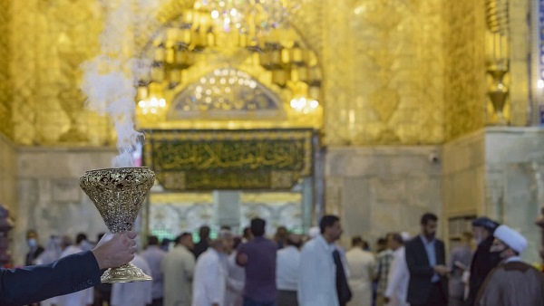 Imam Hussein shrine on Ramadan days (photo)  