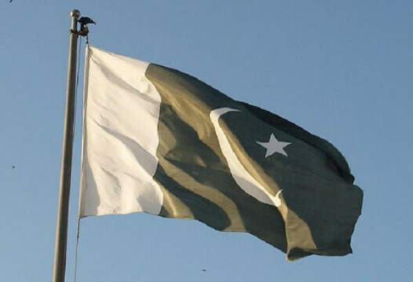 Pakistan bans travel from India amid virus surge