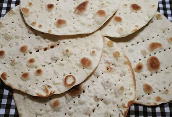 توزیع روزانه ۵ هزار قرص نان در حاشیه شهر مشهد از سوی بنیاد کرامت رضوی