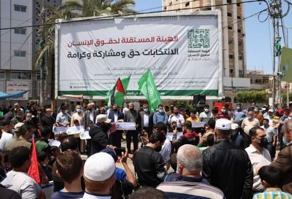 مردم فلسطین در محکومیت تعویق انتخابات تظاهرات کردند