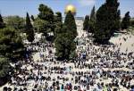 حضور 60 هزار نمازگزار فلسطینی در سومین نماز جمعه ماه رمضان مسجد الاقصی  
