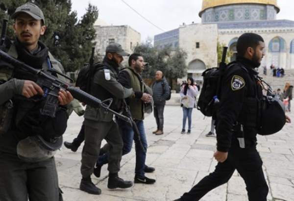 حمله شدید نظامیان صهیونیست به نمازگزاران فلسطینی در مسجد الاقصی