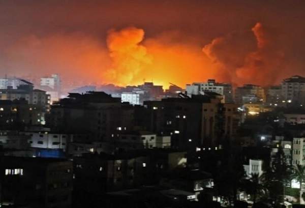 Les sionistes ciblent la maison du chef du Hamas à Gaza