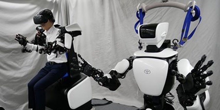 روبوت توصيل البضائع: في شهر يناير أصبحت شركة فورد أول شركة تختبر روبوتًا رقميًا أنتجته شركة أجيليتي روبوتيكس Agility Robotics في مصنعها