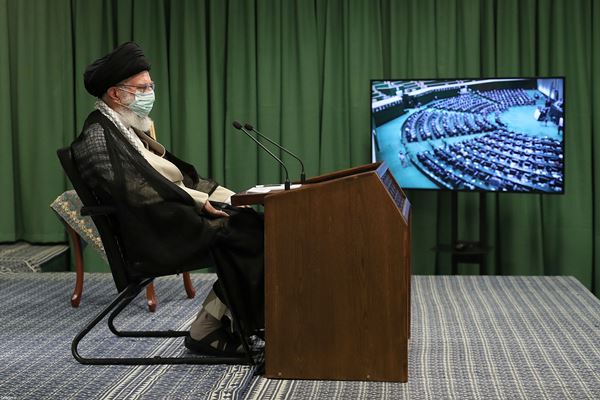 Leader backs up Constitutional Council, urges Iranians to participate in June 18 election