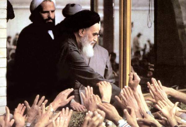 امام خمینی(رح)کی راہ، اب بھی عظیم کامیابیوں کے تسلسل کا ضامن ہے