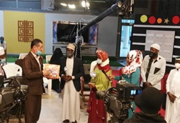 تجلیل از برگزیدگان مسابقه دانش‌آموزی قرائت و حفظ قرآن در اوگاندا
