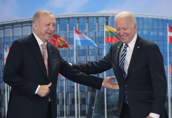 ترک صدر طیب اردوان اور امریکی صدر جو بائیڈن نے دوبدو ہونے والی پہلی ملاقات