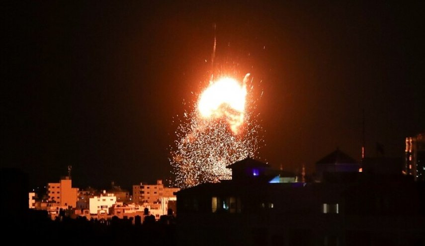 طائرات حربية صهيونية تقصف  فجر الاربعاء مناطق جنوب قطاع غزة