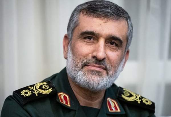 سردار حاجی‌زاده: قوی‌ترین موشک ما امروز رای مردم است