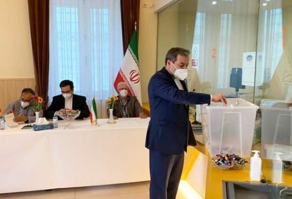 عراقچی: حضور پررنگ مردم در انتخابات پشتوانه محکمی برای یک سیاست خارجی مقتدر است