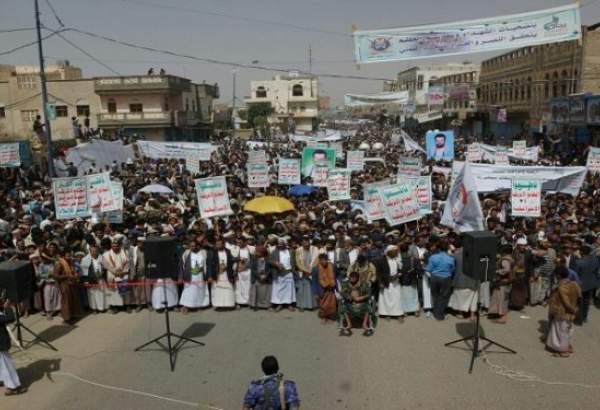 Yemenis condemn UN blacklisting of Ansarullah in massive rally