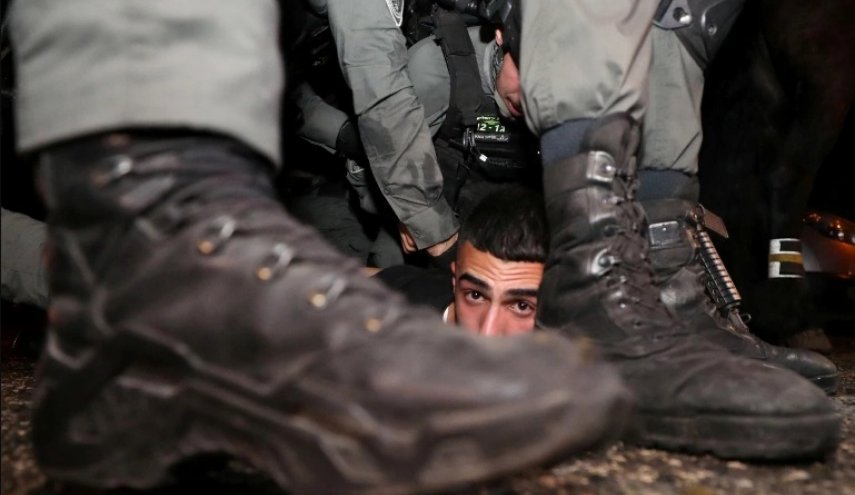 مواجهات في الشيخ جراح في القدس والإحتلال يعتدي على المواطنين