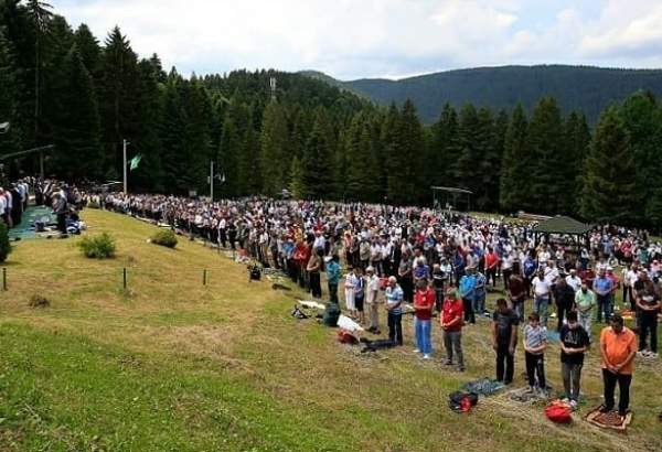 بزرگترین تجمع مذهبی مسلمانان، پای کوه «شیخ حسن اهوازی» در بوسنی