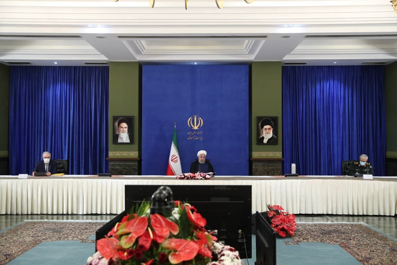 الرئيس روحاني : الامكانات متوفرة لتلقيح نصف مليون مواطن يوميا