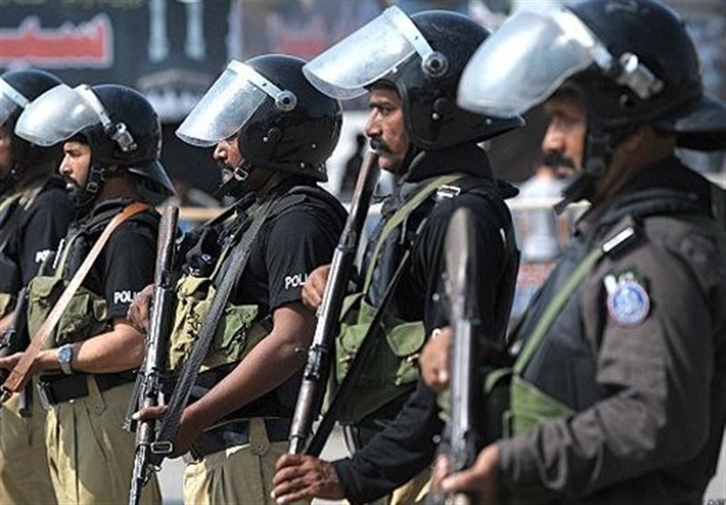 مقتل 10 اشخاص في انفجار استهدف حافلة بشمال باكستان