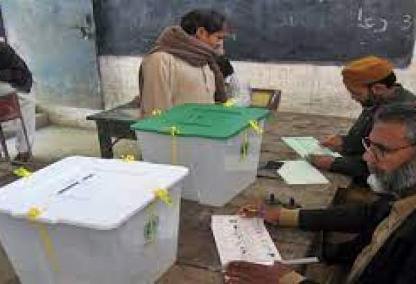کشمیر کی قانون ساز اسمبلی کے لیے انتخابات آج ہو رہے ہیں۔