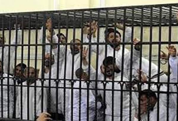 مصر کی عدالت نے اخوان‌ المسلمین کے 24 رہنماؤں کو پھانسی کی سزا سنائی ہے