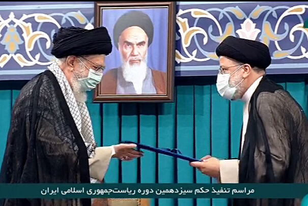 تقرير مصور : مراسم تنفيذ حكم رئاسة الجمهورية الإسلامية في دورتها الثالثة عشرة (1)  
