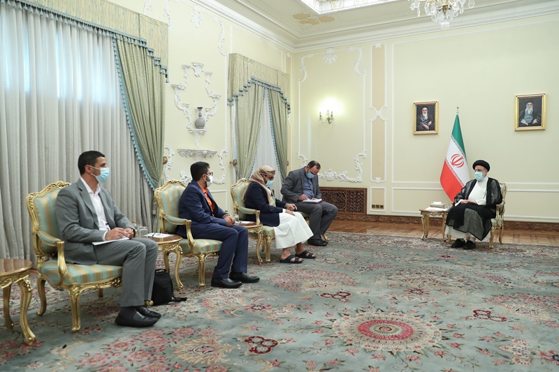 رئيس الوفد الوطني اليمني يلتقي الرئيس الايراني الجديد