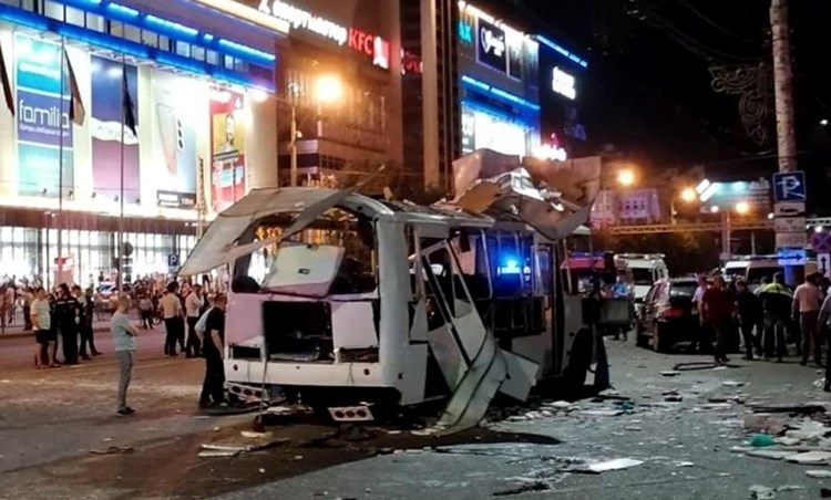 مقتل شخص وإصابة 17 آخرين بانفجار في حافلة ركاب في روسيا