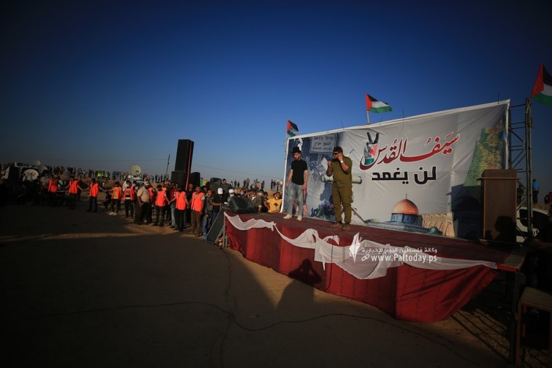 جماهير غفيرة تشارك في مسيرة حاشدة على حدود خانيونس جنوب غزة  (2)  