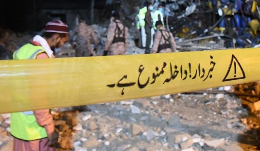 مقتل 3 وإصابة 15 آخرين بهجوم انتحاري جنوب غربي باكستان