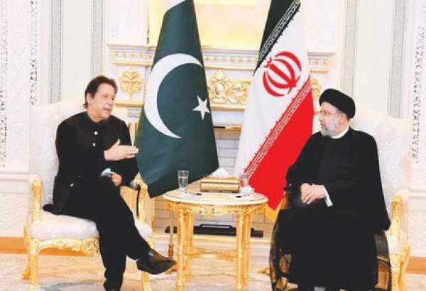 وزیراعظم عمران خان اور  ایران کے صدر آیت اللہ سید ابراہیم رئیسی کے درمیان اہم ملاقات