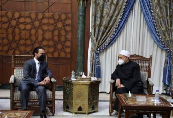 عراقی پارلیمنٹ کے اسپیکر نے اپنے مصر کے دورہ میں شیخ احمد الطیب سے ملاقات