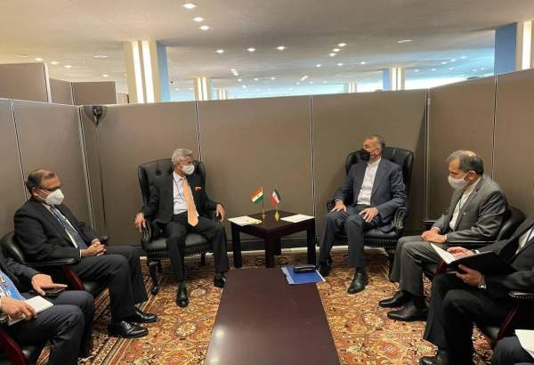 تاکید وزرای خارجه ایران و هند بر ارتقای روابط دوجانبه