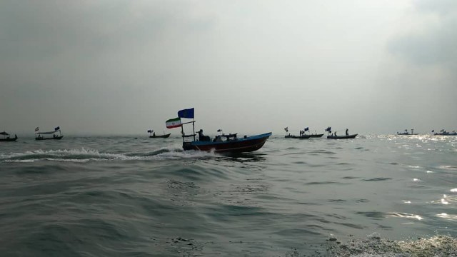 رژه بیش از ۲۵۰ شناور در استان هرمزگان